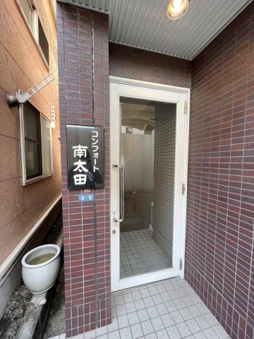コンフォート南太田のエントランス
