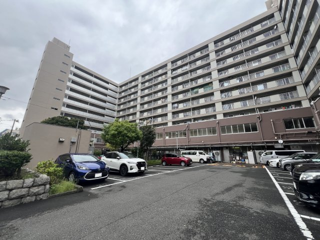築年数？いやいや、だとしたら商品化されない！駅が近いのはもちろん、小・中学校も近ーーい♪ごはん屋さんも飲み屋さんも、もちろんスーパーも揃った利便性バツグンなリノベーションマンション【根岸駅前ビル】