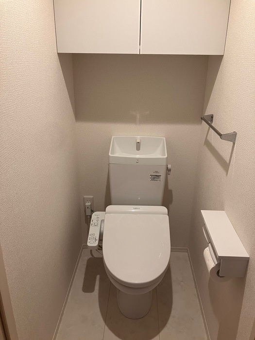 D-roomシャンヴルのトイレ|落ち着いたトイレです