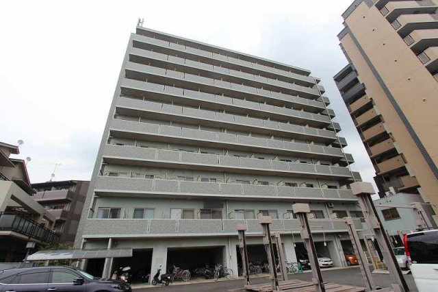 サムパティーク山科の外観