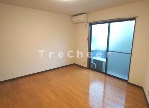 ハピネス小茂根の居間・リビング