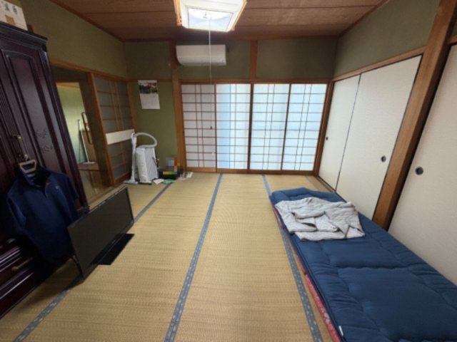 遠賀郡岡垣町 6LDK＋納屋の和室|和室があれば客間としても活用できます