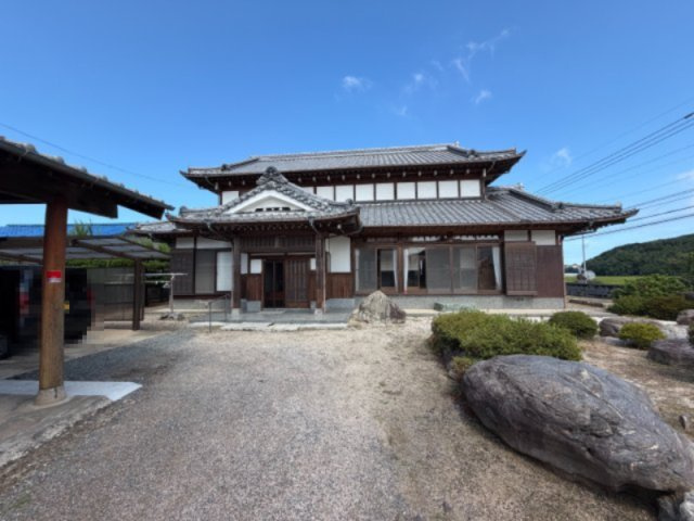 遠賀郡岡垣町 6LDK＋納屋の外観|きれいな外観です