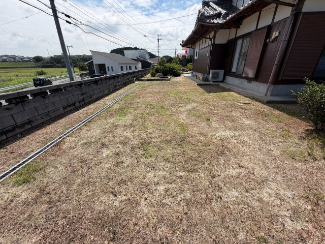 遠賀郡岡垣町 6LDK＋納屋の庭|たまにはお庭で休日を過ごしてみるのもよいかもしれません