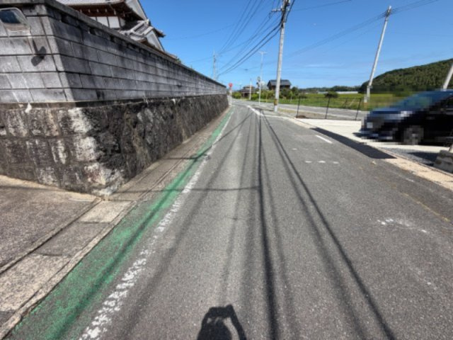 遠賀郡岡垣町 6LDK＋納屋の前面道路含む現地写真|前面道路含む現地写真です