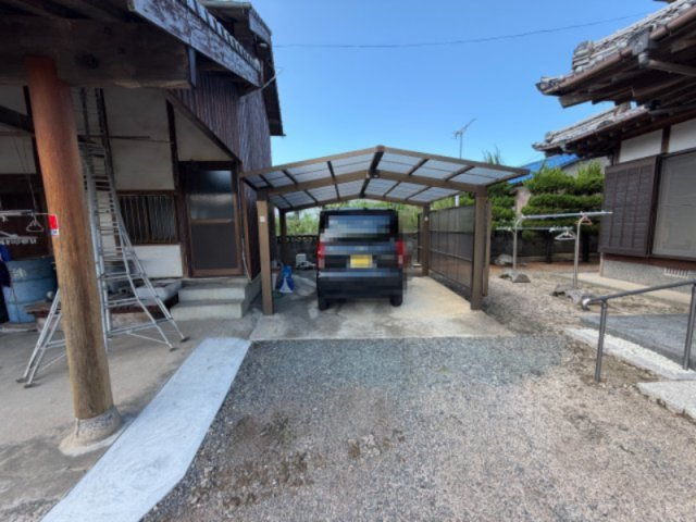 遠賀郡岡垣町 6LDK＋納屋の駐車場|駐車場があります