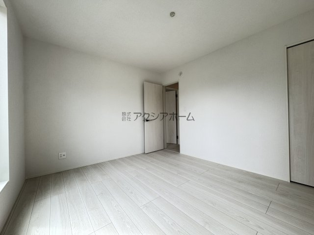 所沢市下安松・全7棟　新築一戸建　5号棟　～LDK19帖～の寝室|洋室7帖