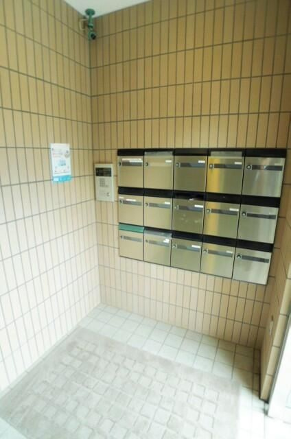 イーストウィンド本町のエントランス
