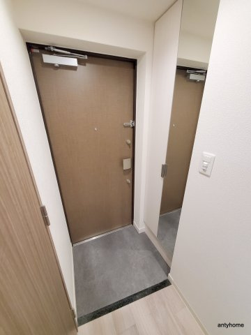 プレサンス天満橋ヴェルエラ　仲介手数料無料の玄関