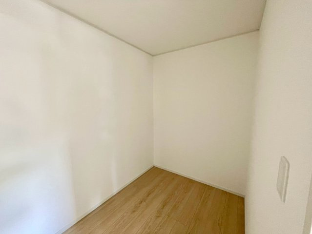 苫編新築戸建て(435-1)の収納|3帖のサービスルームとなっております！