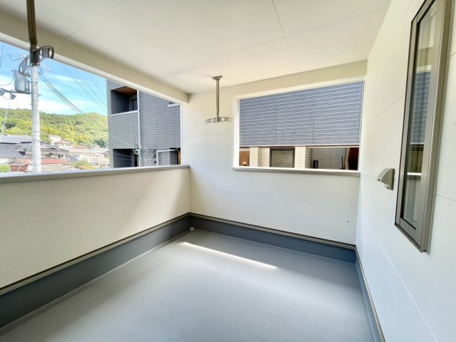 苫編新築戸建て(435-1)のバルコニー|ルーフバルコニーなので雨の日も洗濯物OKです★