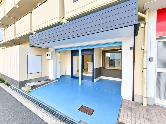 ハイツイマタ　1階店舗南側の外観