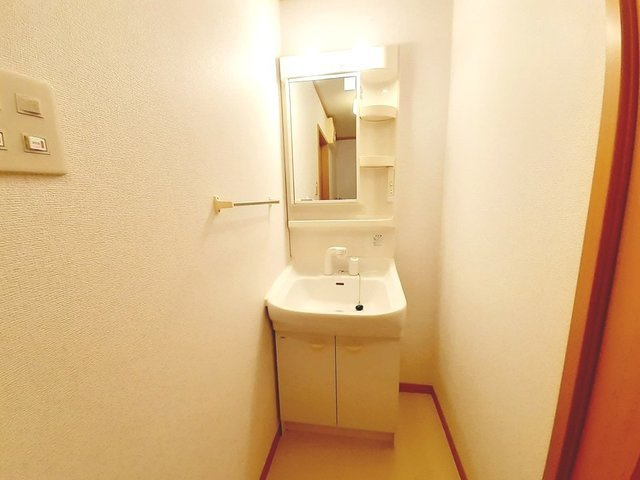 メゾンドフルールの洗面所