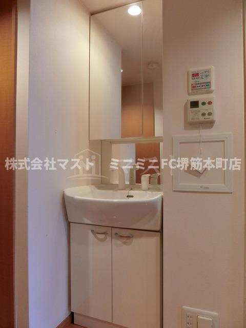 レジュールアッシュ梅田イーストの洗面所