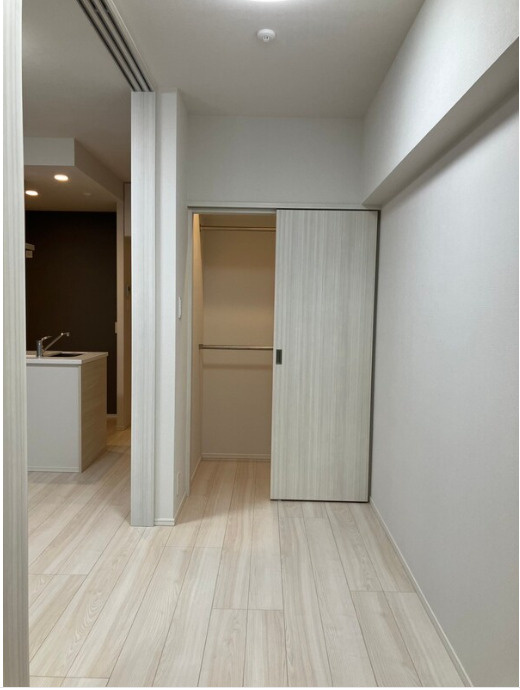 アルカンシエル新宿大京町の収納|ウォークインクローゼット　※別室参考写真