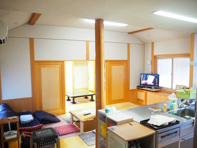 鯖江市石田下町　平屋の贅沢なお家の居間・リビング