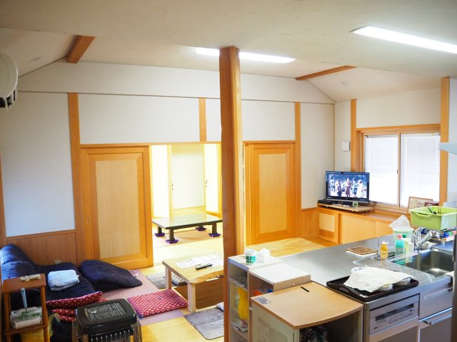 鯖江市石田下町　平屋の贅沢なお家の居間・リビング