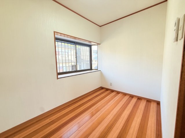 明洋三丁目_中古戸建ての洋室