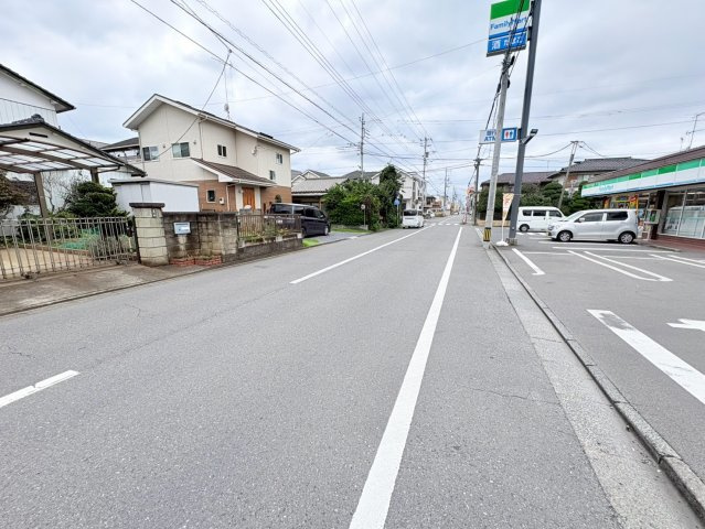 川越市旭町3丁目　建築条件なし売地　東武東上線『川越駅』徒歩19分　【大塚小学区】の前面道路含む現地写真