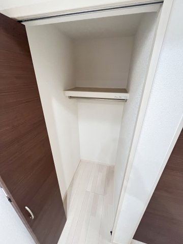大阪市城東区放出西３丁目のアパートの収納