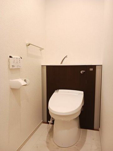チェリーテラスのトイレ|ゆったりとした空間のトイレです