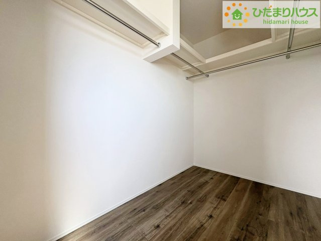 タマタウン東大沼　新築戸建　１号棟の収納|大容量のWIC完備！オシャレな奥様の洋服選びもより楽しくなりますね♪