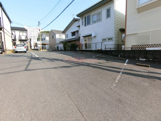 サンガーデン井上Aの駐車場