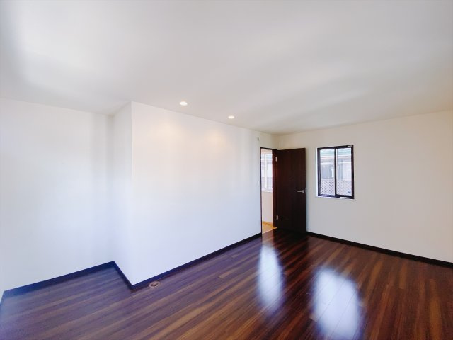 【中古戸建】前橋市荒牧町の洋室|■2階洋室｜子供部屋のメリットは「自立心を養うことができる」「自分で整理整頓できるようになる」そして、お子様が成長した際には「プライバシーを確保できる」といい事だらけ♪