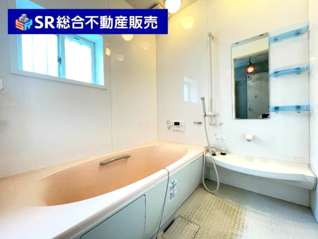 吉田4丁目中古戸建の浴室|足を伸ばしてゆったりくつろげる浴室です！