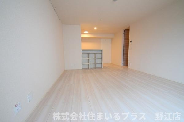 リヴェール鶴見の居間・リビング