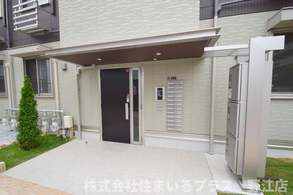 リヴェール鶴見のエントランス