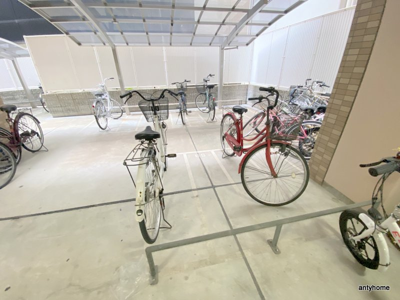 ディナスティ松屋町Ⅱの駐車場
