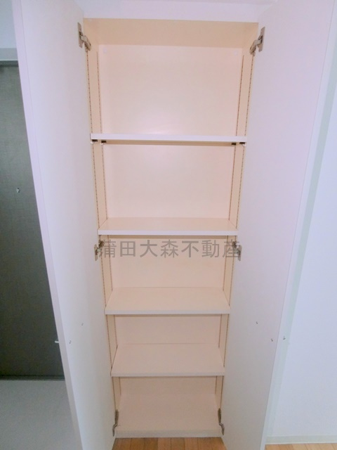 ヴェルステージ千鳥町の収納|廊下収納