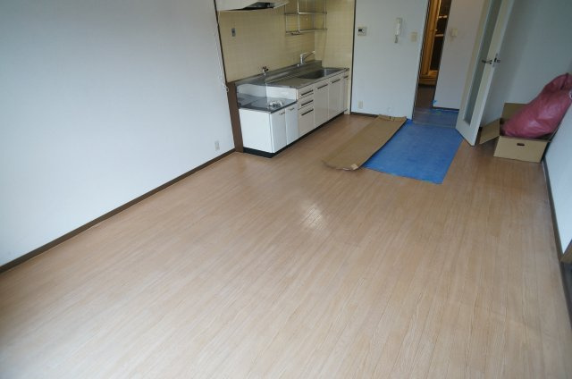 カサベルデ（山本東）の居間・リビング|参考、同建物・同間取りの号室