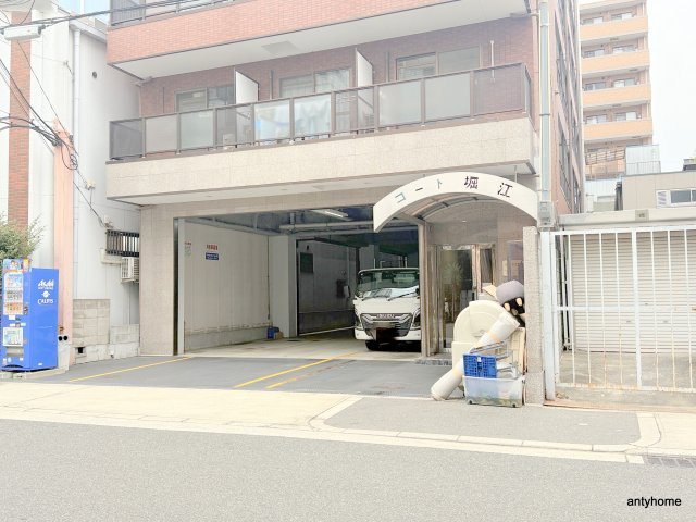 コート堀江　仲介手数料無料のエントランス