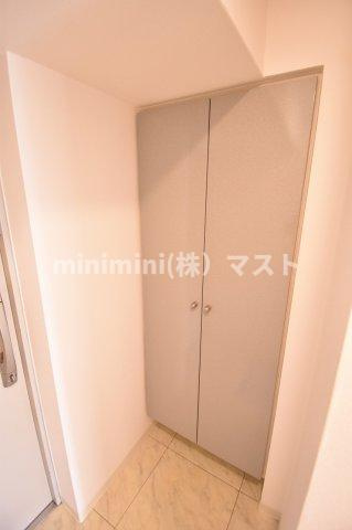 グランカーサ梅田北の収納