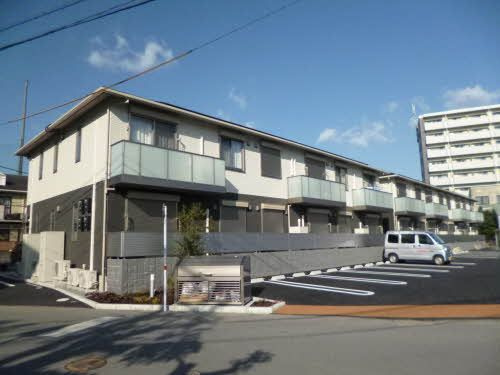 コンパウンド ファイブの外観