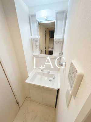 【洗面所】 | ＳＯＬＡＳＩＡ　ｒｅｓｉｄｅｎｃｅ　大山 | 洗面台です。