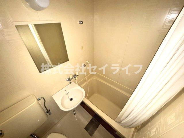 ミタカホーム8番の浴室