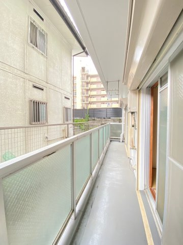 春日マンションのバルコニー