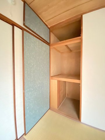 春日マンションの内装