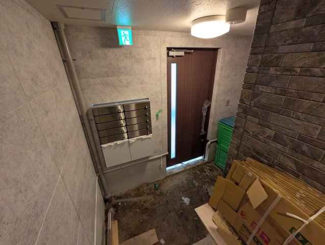 フジパレス塚本駅東のロビー