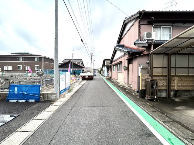 リーブルガーデン　一宮市小信中島萱場　全3区画分譲の前面道路含む現地写真|「現地（202●年●月●日）撮影」　
■前面道路　
■ヤマダ不動産　株式会社リライフ