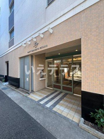 サムティ三宮レガニールのエントランス