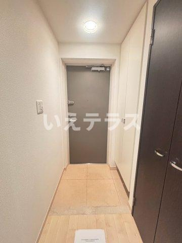 サムティ三宮レガニールの玄関