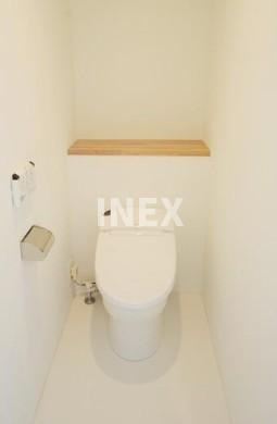 横浜市西区戸部町１丁目の賃貸マンションのトイレ