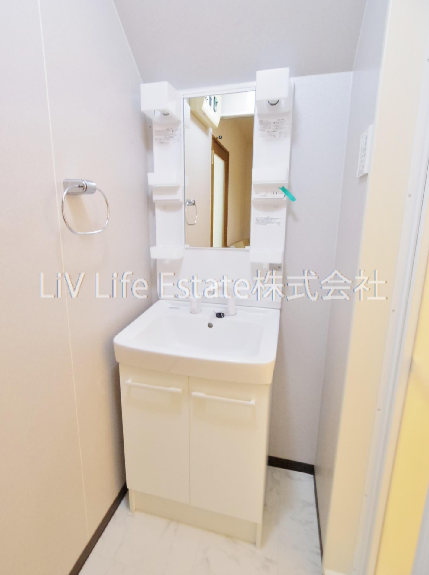 小平市上水本町２丁目の賃貸マンションの洗面所|同仕様写真