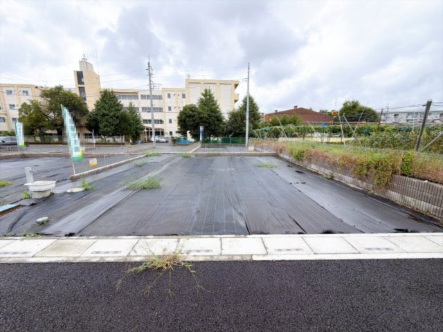 さいたま市北区別所町の前面道路含む現地写真