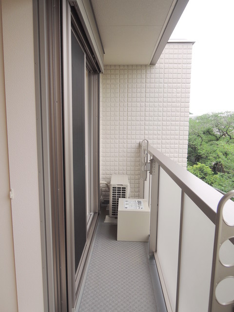 Ｃｈｅｍｉｎ Ｖｅｒｔのバルコニー|★バルコニー★