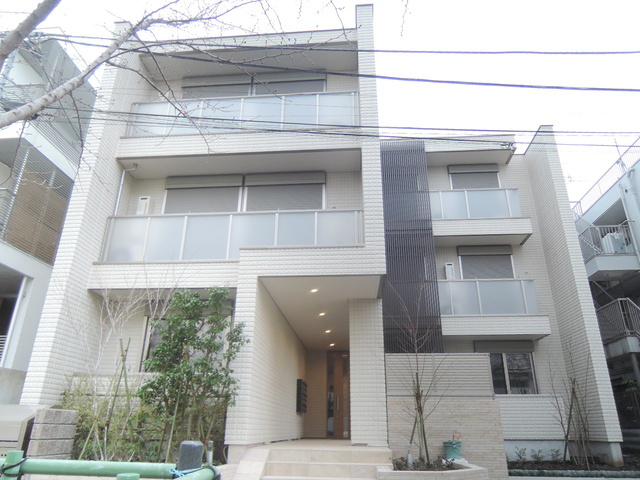 Ｃｈｅｍｉｎ Ｖｅｒｔのエントランス|★エントランス★
